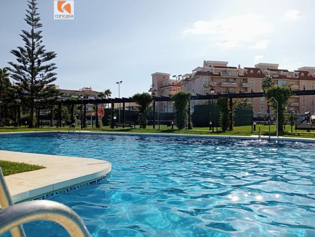 apartamento de 1 dormitorio en san luis de sabinillas 1-bedroom apartment in san luis de sabinillas en españa
