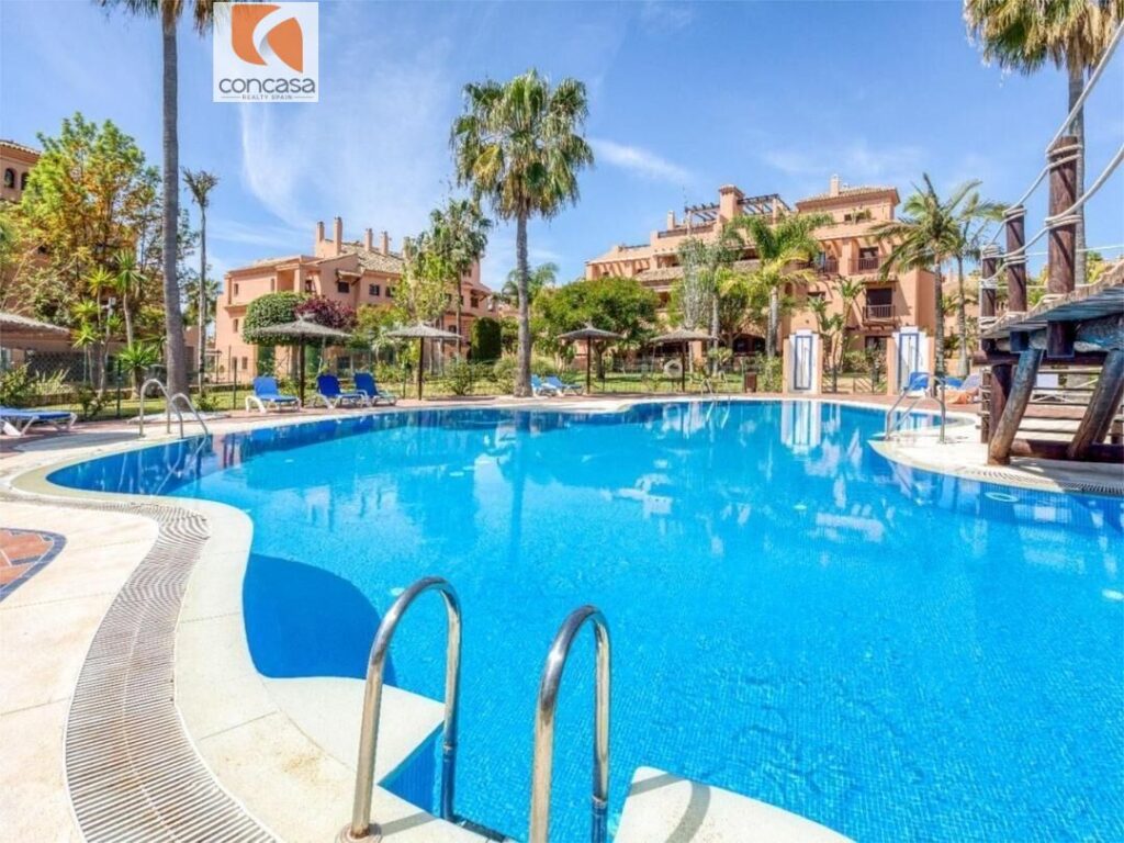 apartamento de 2 dormitorios en atalaya-hacienda del sol, estepona apartment 2-bedroom in atalaya-hacienda del sol, estepona en españa